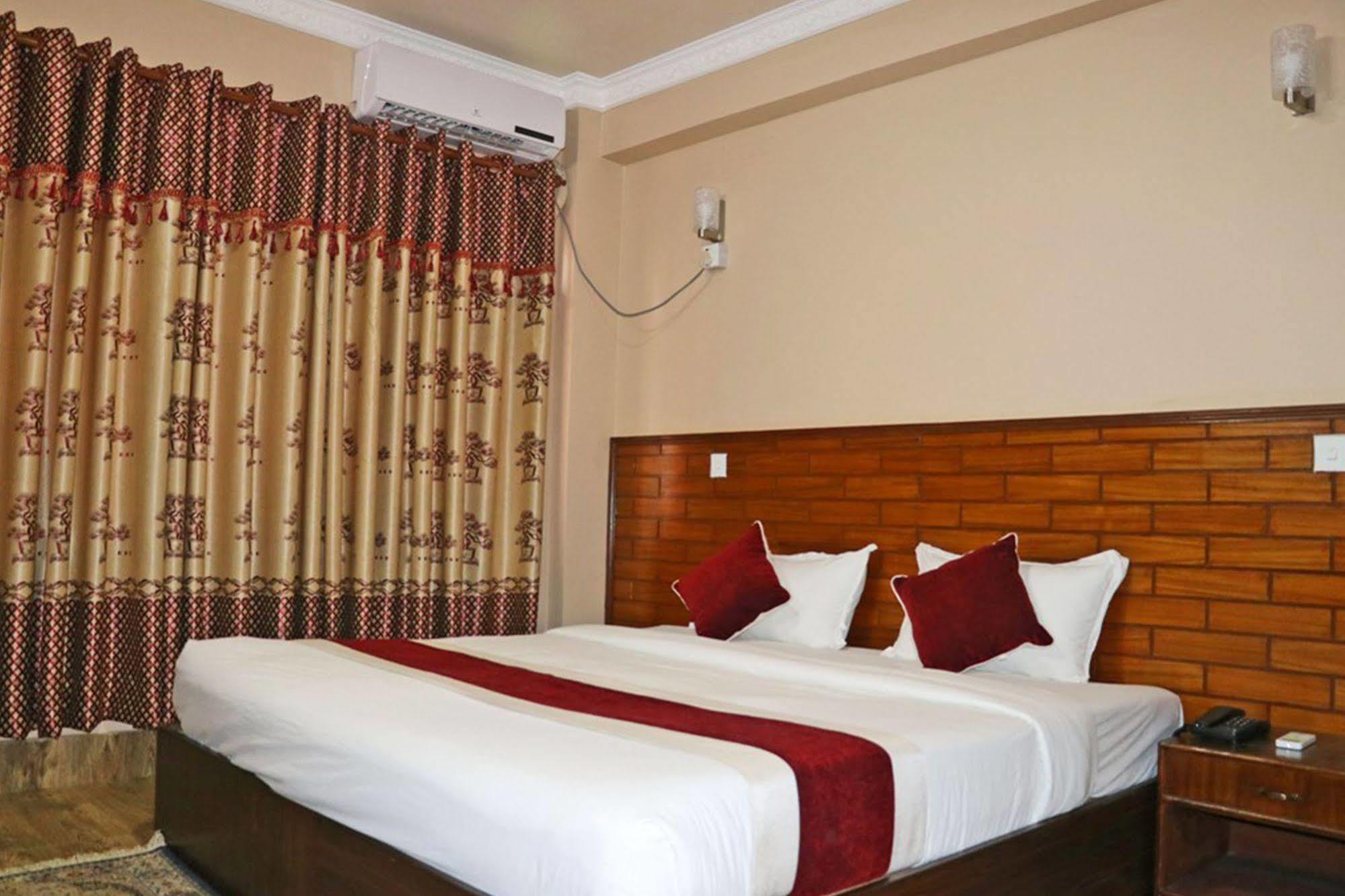 Hotel Holiday Taj Kathmandu Exterior photo